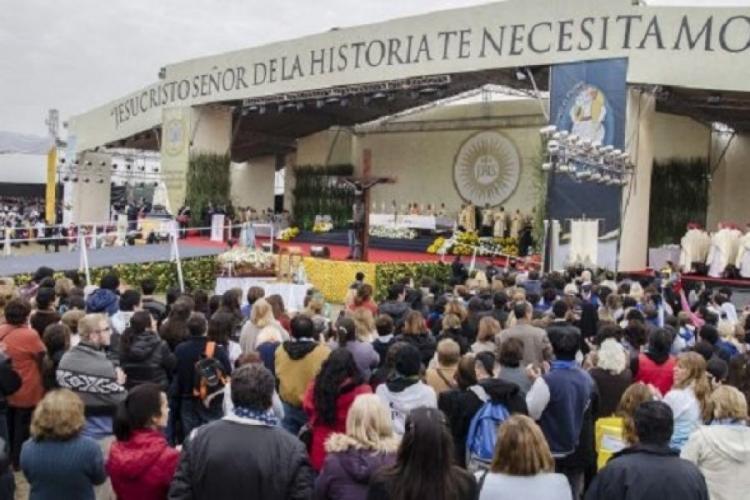 Mons. Castagna: 'La Eucaristía es Cristo, alimento sustancial'