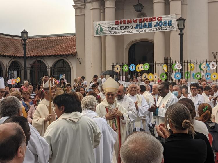 Mons. Chaparro inició su misión pastoral en la diócesis de Merlo-Moreno