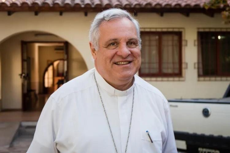 Mons. Colombo: desafíos sociales, la misión de la Iglesia y el futuro del papado