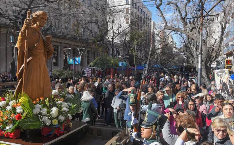 Mons. Colombo: 'Obedecer a Dios antes que a los hombres'