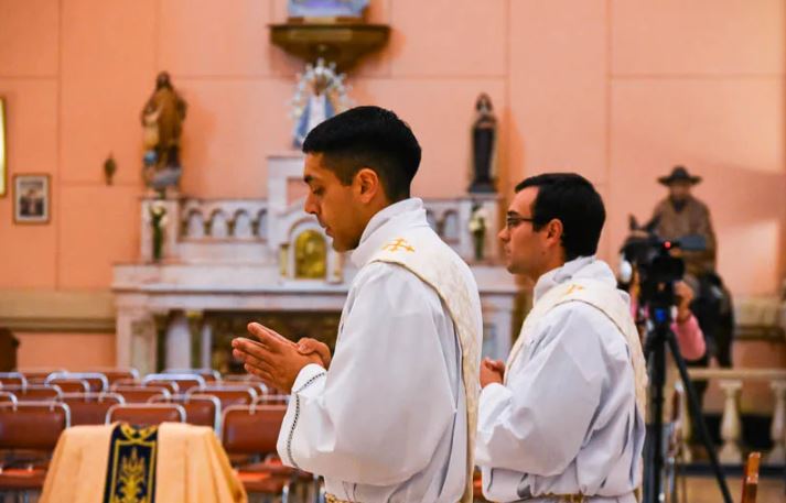 Mons. Domínguez: 'Sean fieles para que su ministerio sea creíble'