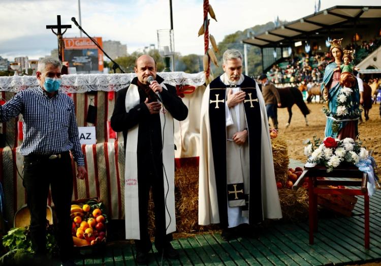 Mons. Eguía Seguí presidió la Misa del Campo en la Sociedad Rural de Palermo
