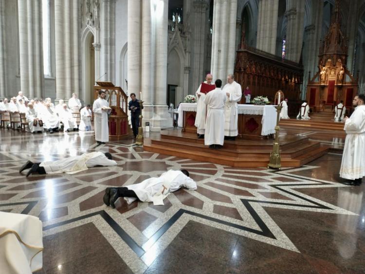 Mons. Fernández: "El ministerio sacerdotal es un cauce de la misericordia de Dios"
