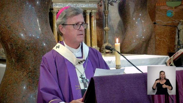 Mons. García Cuerva: 'Abrirnos a Cristo, que ilumina y transfigura nuestras vidas'