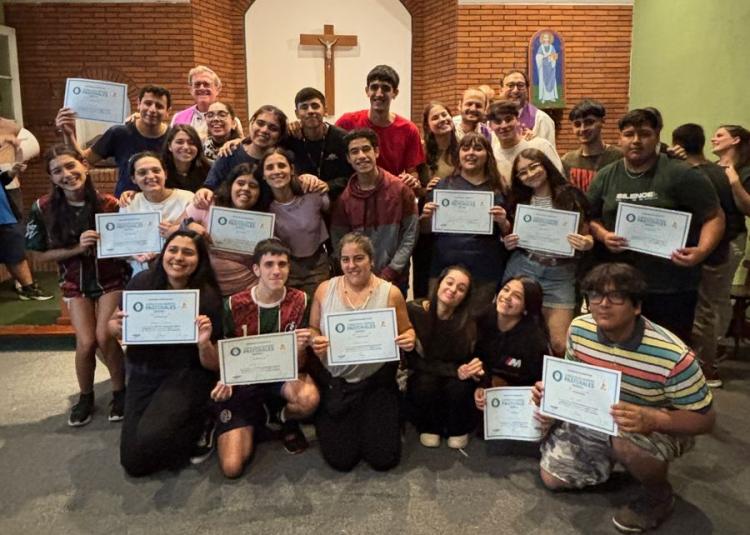 Mons. García Cuerva alienta a dirigentes juveniles a acompañar a jóvenes vulnerables Mons. García Cuerva alienta a dirigentes juveniles a acompañar a jóvenes vulnerables