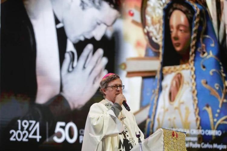 Mons. García Cuerva: '50 años después, queremos estar cerca de los más pobres, como el P. Carlos'