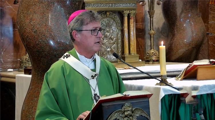 Mons. García Cuerva: 'Dejémonos evangelizar por los más pobres'