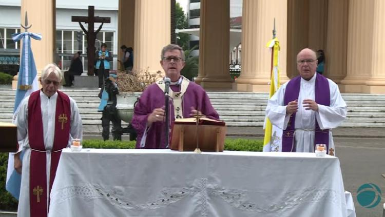Mons. García Cuerva: 'Honramos a quienes han cumplido su misión'