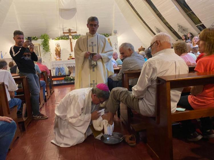 Mons. García Cuerva: 'Jesús quiere abrazar lo frágil'