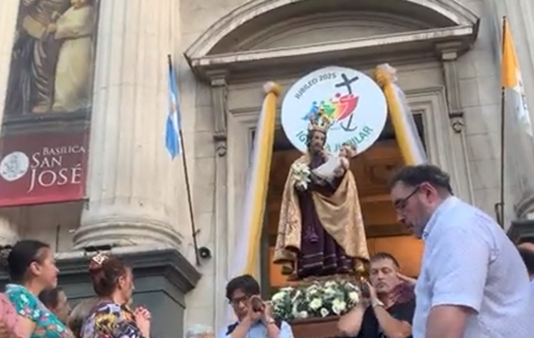 Mons. García Cuerva: 'No está permitido perder la esperanza' Mons. García Cuerva: 'No está permitido perder la esperanza'