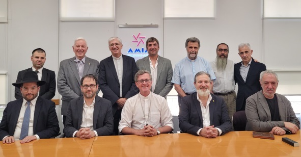 Mons. García Cuerva participó de un encuentro interreligioso en la AMIA