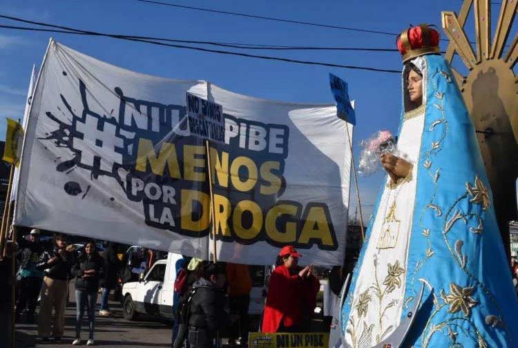 Mons. García denuncia el avance narco en un barrio de La Matanza