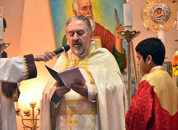 Mons. Hakimian: 'La verdadera felicidad comienza en el corazón de cada uno'