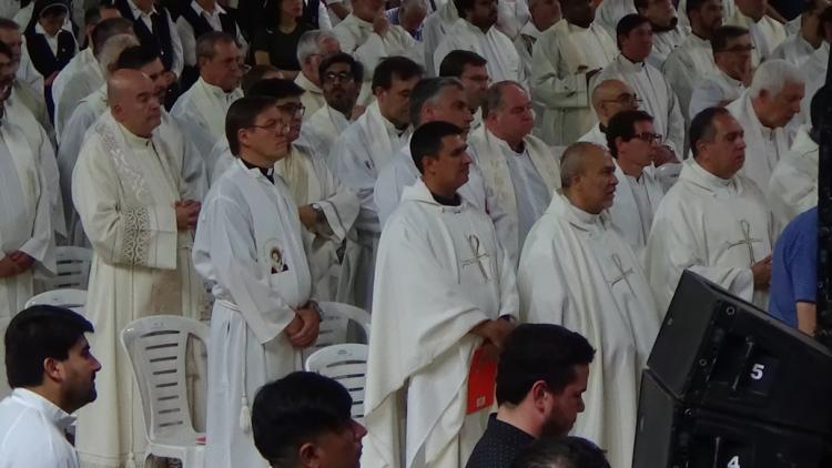 Mons. Lozano: 'Jesús puede darnos la luz y ternura que necesitamos'