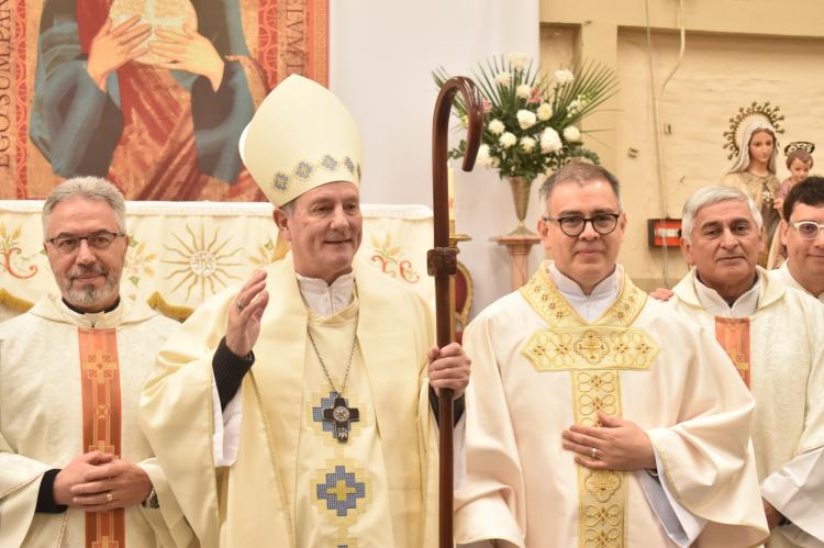 Mons. Lugones ordenó un sacerdote carmelita Mons. Lugones ordenó un sacerdote carmelita