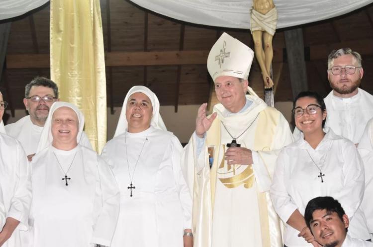 Mons. Lugones presidió la profesión de votos perpetuos de una religiosa