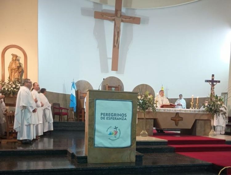 Mons. Martín se despidió de la diócesis de Santa Rosa Mons. Martín se despidió de la diócesis de Santa Rosa