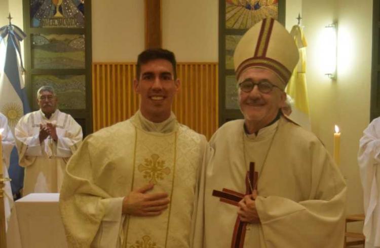 Mons. Martínez, al ordenar a un nuevo sacerdote: "Sabiduría para ver la realidad y sanar"