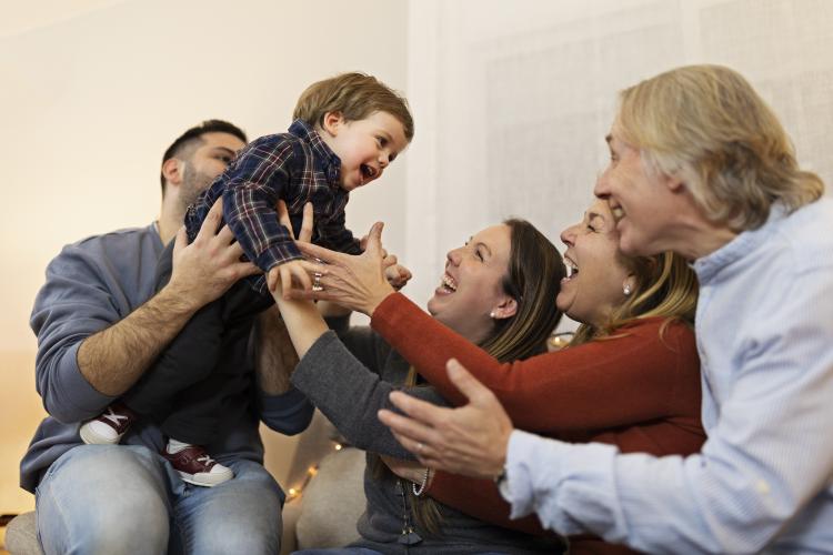 Mons. Martínez: 'La familia, una clave de la evangelización'