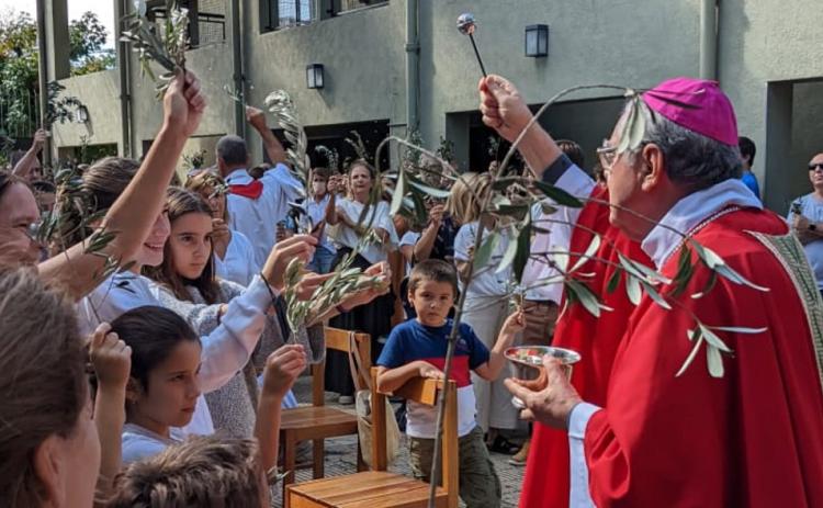 Mons. Ojea en el Domingo de Ramos: "La Pasión es una escuela de vida"