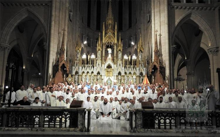 Mons. Olivera: 'Como María, ponernos al servicio sin creernos grandes e importantes'