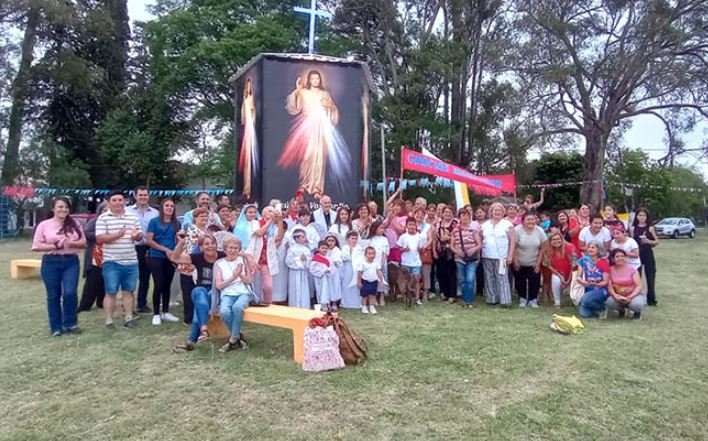 Entre Ríos: Mons. Puiggari realizó una visita pastoral a la ciudad de La Paz