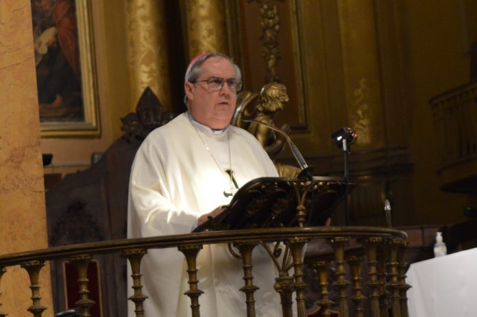 Mons. Rossi aseguró que la grandeza de la Patria está en manos de la "gente común"