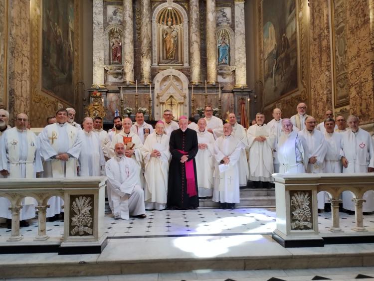 Mons. Rubén Frassia celebró sus 50 años de sacerdocio