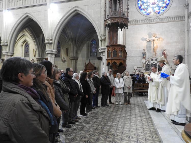Mons. Salaberry instituyó nuevos ministros de la Eucaristía Mons. Salaberry instituyó nuevos ministros de la Eucaristía