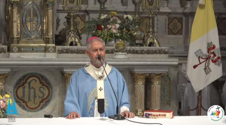 Mons. Scheinig llamó a 'agarrarse de Dios' y a reconocer la esperanza de los pobres