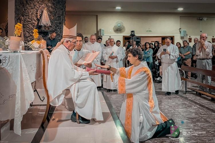 Mons. Uriona, a un nuevo diácono: 'Vivir las bienaventuranzas como programa de vida'