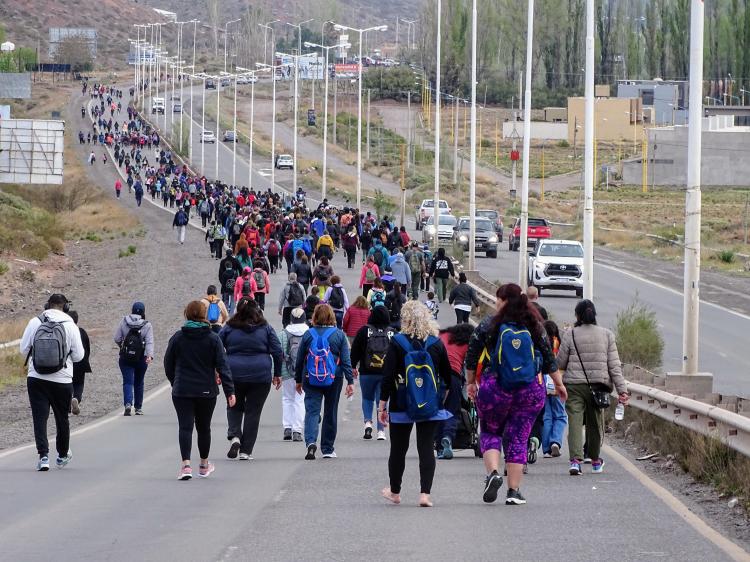 Neuquén: multitudinaria participación en la peregrinación a Centenario