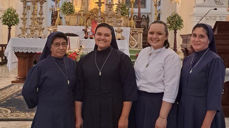 Nicaragua: confiscan un colegio católico y expulsan a otras tres religiosas