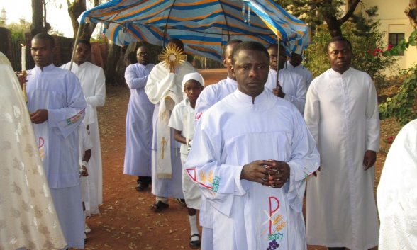 Nigeria: los obispos advierten sobre abusos en la liturgia