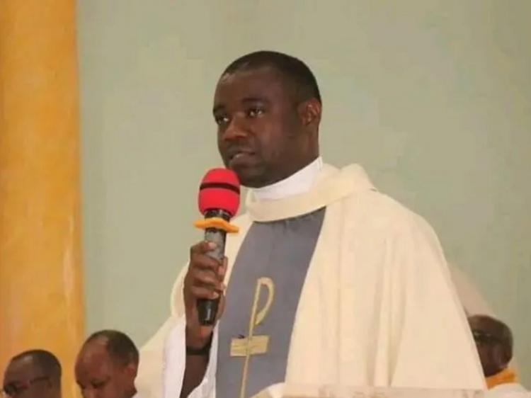 Nigeria: el rector de un seminario fue secuestrado en lugar de dos estudiantes