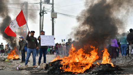 "¡No a la violencia!, ¡No al desgobierno!", pide la Iglesia peruana
