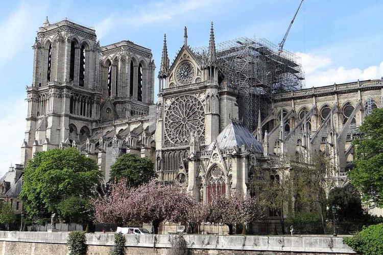 No cobrarán impuestos a la catedral de Notre-Dame