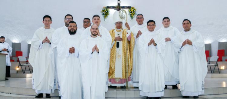 Nueve sacerdotes ordenados en Nicaragua a pesar de persecución