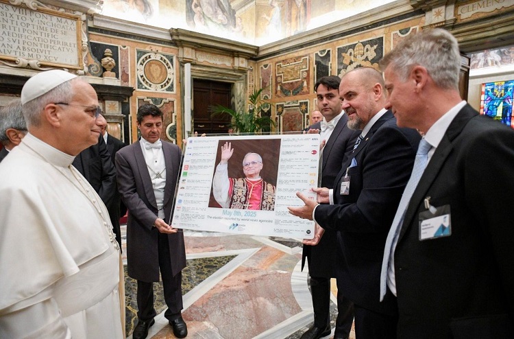 'Nunca vendan su credibilidad', exhortó el Papa a los medios de comunicación 'Nunca vendan su credibilidad', exhortó el Papa a los medios de comunicación