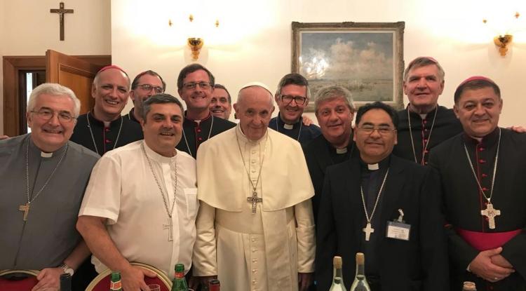 Los obispos argentinos a Francisco: 'Esperamos verte pronto en la Patria'