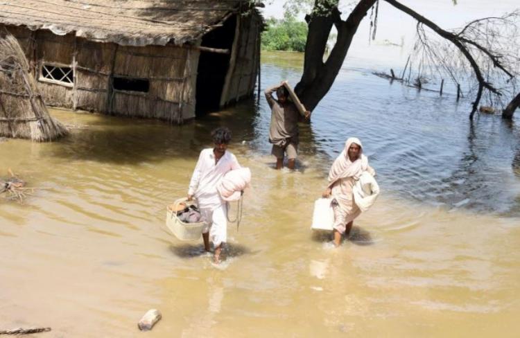 El Papa donó 100 mil dólares para los afectados por las inundaciones en Pakistán