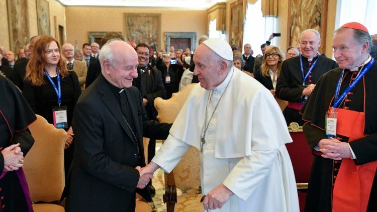 Papa Francisco: "Es importante una reflexión seria sobre el valor del hombre"