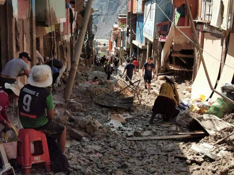 Perú: dolor y oración tras los deslizamientos de tierra en Arequipa