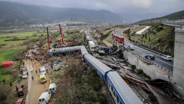 Pésame del Papa por las víctimas del accidente de tren en Grecia