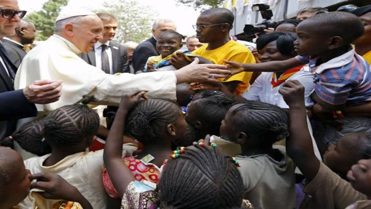 Por petición de los médicos, Francisco pospone su viaje apostólico a África