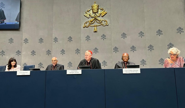 Presentan en el Vaticano el documento sobre conversión ecológica y justicia climática Presentan en el Vaticano el documento sobre conversión ecológica y justicia climática