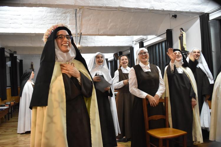 Profesión solemne de una Carmelita Descalza en Lomas de Zamora