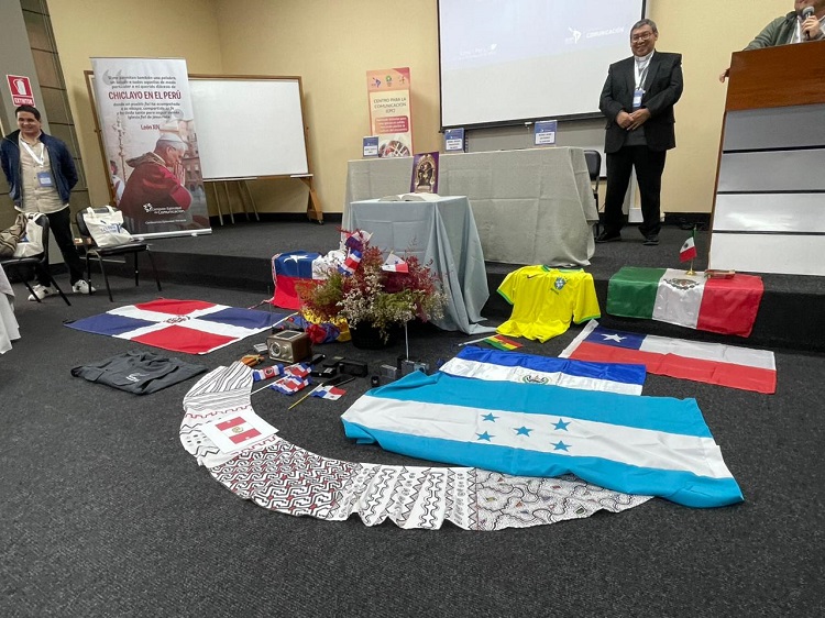 Radios católicas de Latinoamérica se reúnen en Lima para conformar red regional Radios católicas de Latinoamérica se reúnen en Lima para conformar red regional