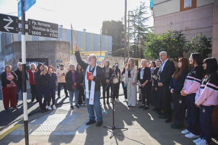 Renombran un pasaje en Dock Sud en honor a las Hermanas Vicentinas de Zagreb Renombran un pasaje en Dock Sud en honor a las Hermanas Vicentinas de Zagreb