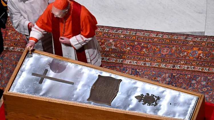 Rito de clausura del féretro del Papa Francisco en la Basílica de San Pedro Rito de clausura del féretro del Papa Francisco en la Basílica de San Pedro